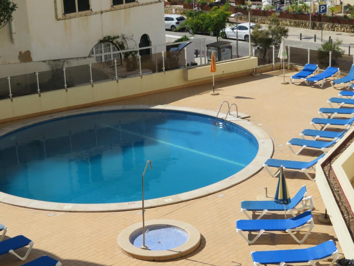 Apartamento T1 Com Piscina E Vista Mar - Praia Da Rocha Портиман Екстериор снимка